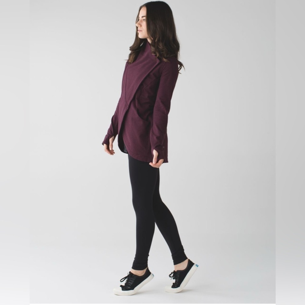 Lululemon That's A Wrap
Heathered Bordeaux Drama - Picture 4 of 13